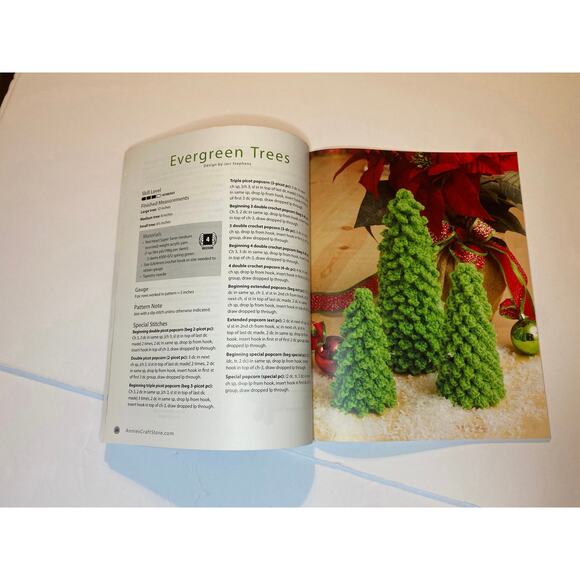 Annie's Crochet 'tis the season Christmas Crochet Pattern Book - Picture 3 of 3